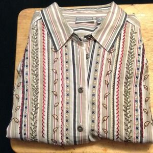 Embroidered Cuffed Shirt