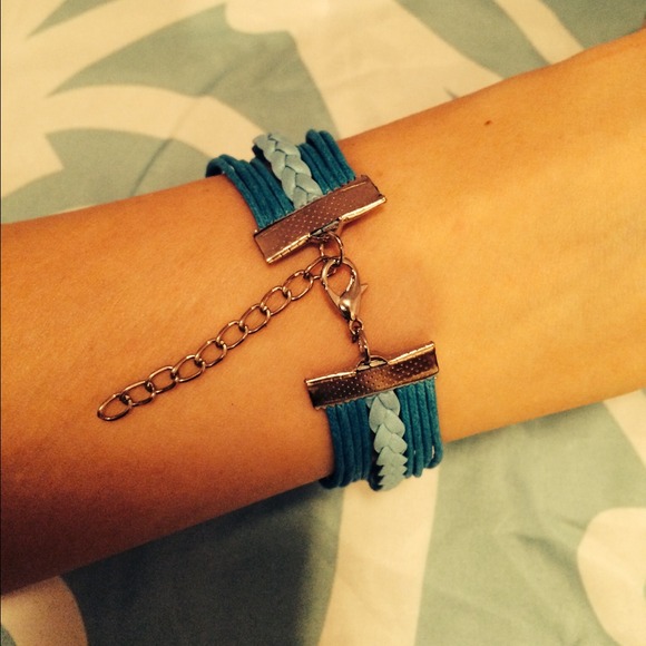 Infinity bracelet - Picture 2 of 3