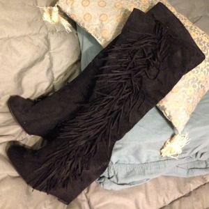 Black fringe boots 6
