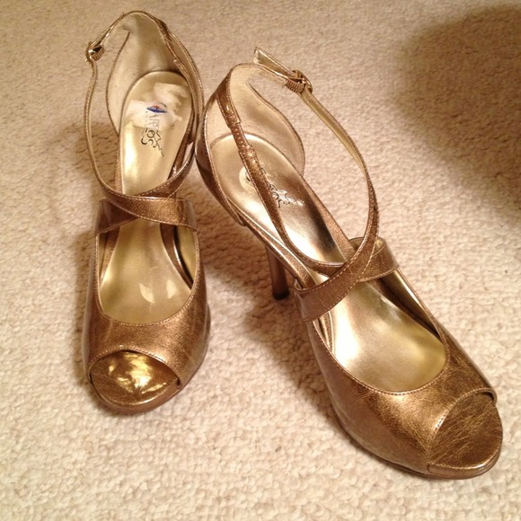 Carlos Santana Gold Platform Mary Janes