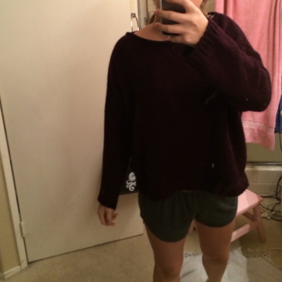 Maroon sweater