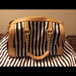 RESERVED FOR MARYAMAYTAC - Henri Bendel Barrel Bag