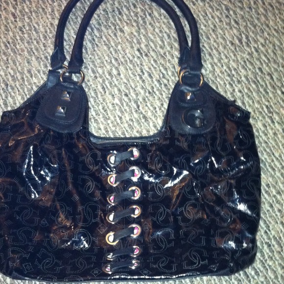REDUCED PRICE!!!!!!! Authentic guess handbag - Picture 1 of 4
