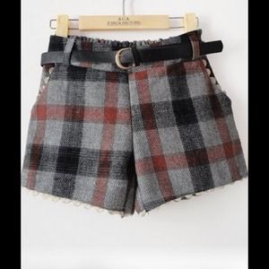 💖💖HOST PICK 1/11 💖💖❗️SALE❗️Checked Wool Shorts