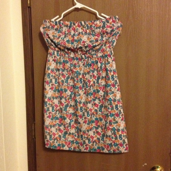 Dress - Picture 1 of 1