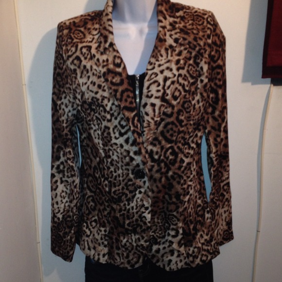 📦SOLD📦❗️❗️❗️Leopard blazer