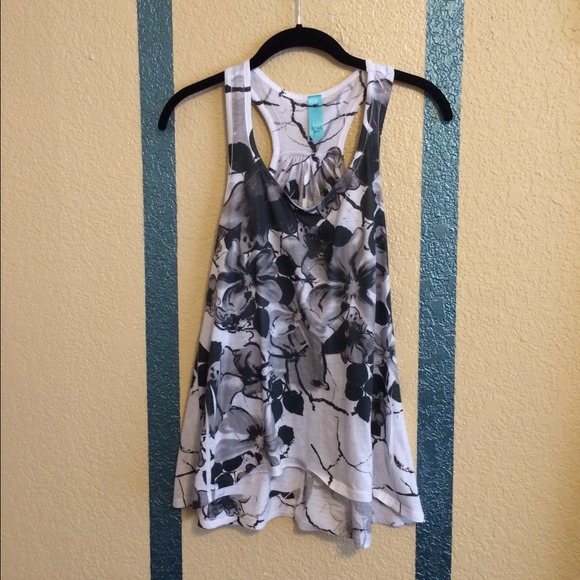 Black and white loose floral top