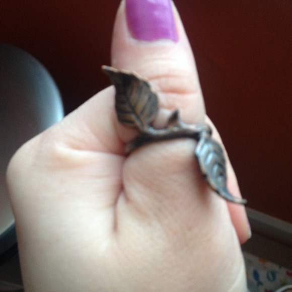 Leaf Ring - Picture 2 of 4