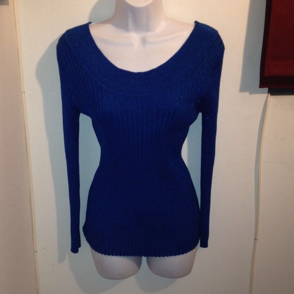 📦SOLD📦❗️❗️❗️Blue sparkled ribbed sweater
