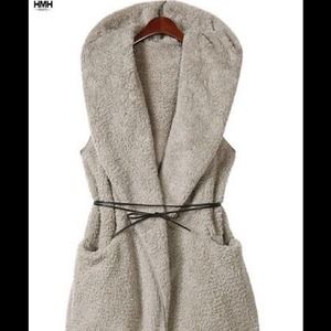 💖💖HOST PICK💖💖❗️SALE❗️Wool Vest With Hat