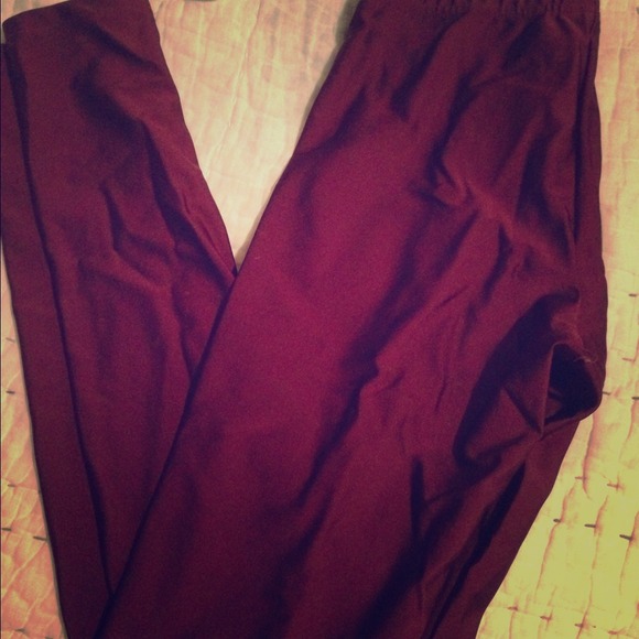 BDG silky maroon leggings