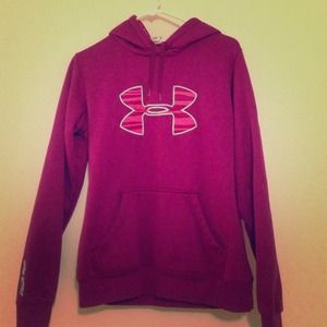 Under Armour Sweatshirt.