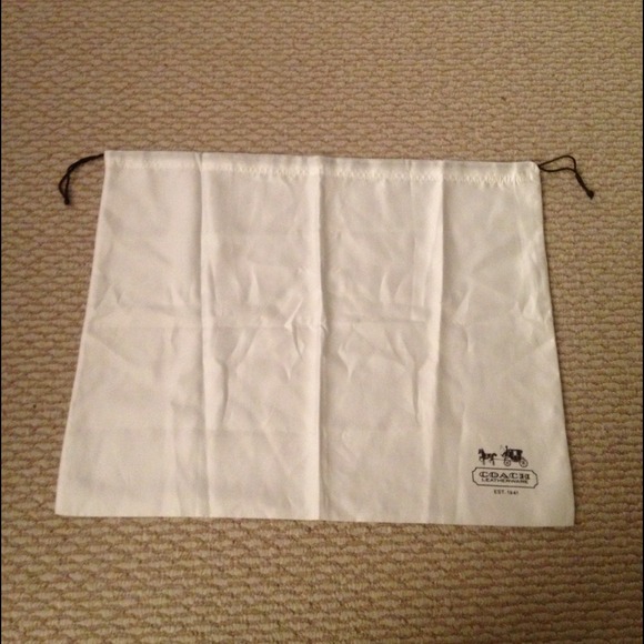 🚫BUNDLED🚫🎀COACH🎀 Large White Coach Dust Bag