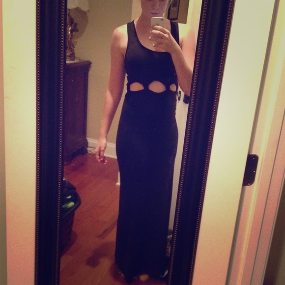 Dresses & Skirts - Black Maxi Dress