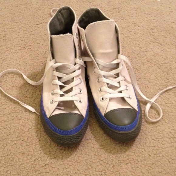 SOLD ✨LAST CHANCE✨All Star Cream Converse!