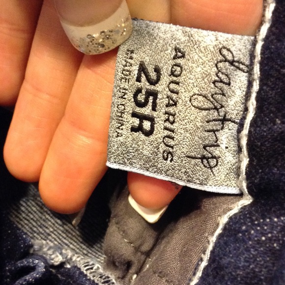 Bling size 25R Daytrip Aquarius boot cut jeans - Picture 3 of 4