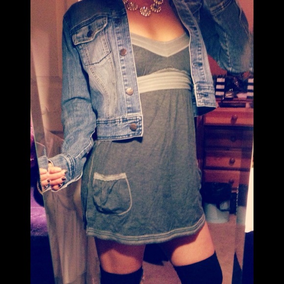 Abercrombie & Fitch tank - Picture 2 of 4