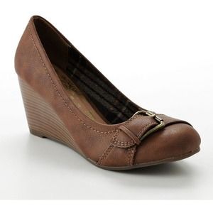 Brand New Brown Mudd Wedge Pumps