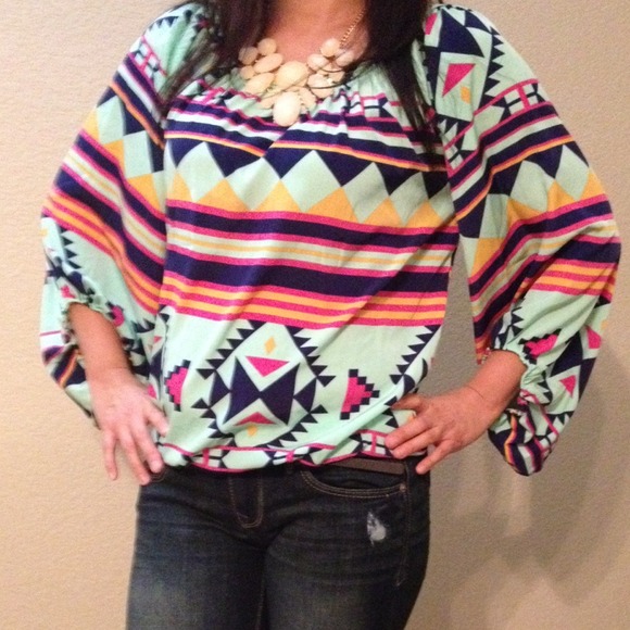 SOLD🎀Boutique tribal blouse🎀🎀 - Picture 4 of 4