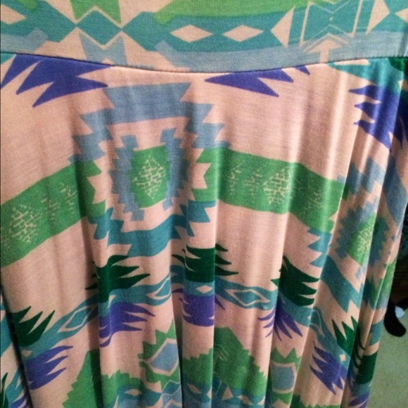 Cute maxi skirt! Only worn once :) - Picture 2 of 3