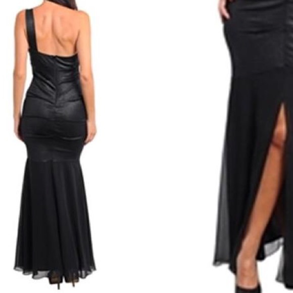 💐🟡Black 1 Shoulder Gown W/Brooch-Small - Picture 4 of 5