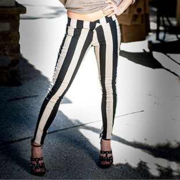 Black and nude stripped jeggings - Picture 2 of 2
