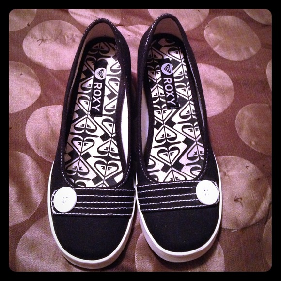 🌊Roxy "Button Up" Wedge Slip-Ons🏄