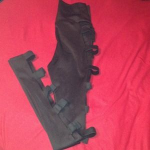 High waist tights with slits on side.