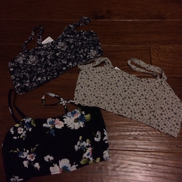 Brandy Melville Bandeau tops!