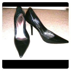 Guess by Marciano: GWCarrie