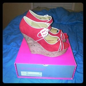 Red wedges!!
