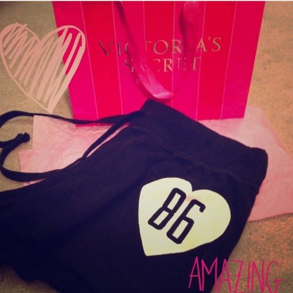 🔴BUNDLED&SOLD🔴Victoria Secret Love Pink - Picture 3 of 4