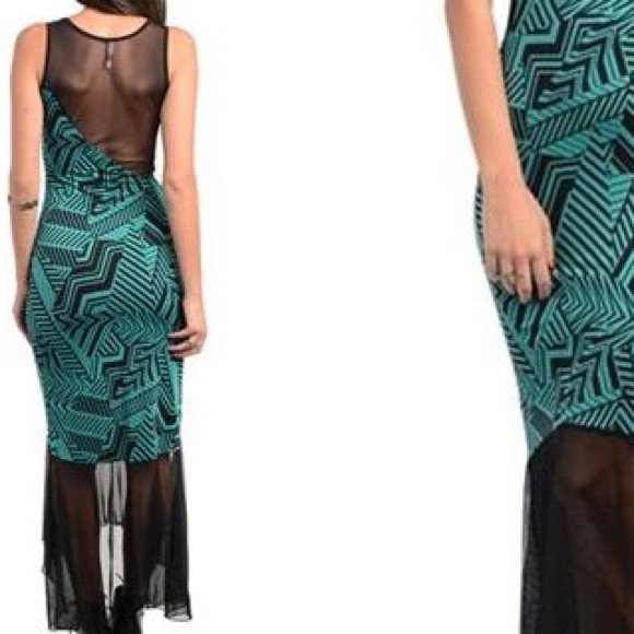 👑#19 & 20 Black & Emerald Long Dress/Small (CLEARANCE) - Picture 6 of 10