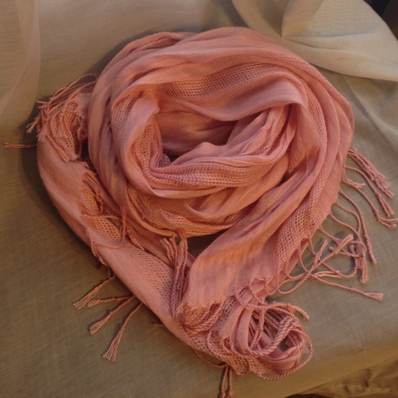 ❌SOLD❌Pink scarf