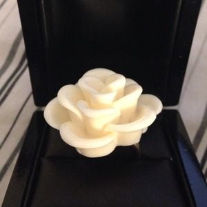 Large ivory flower ring