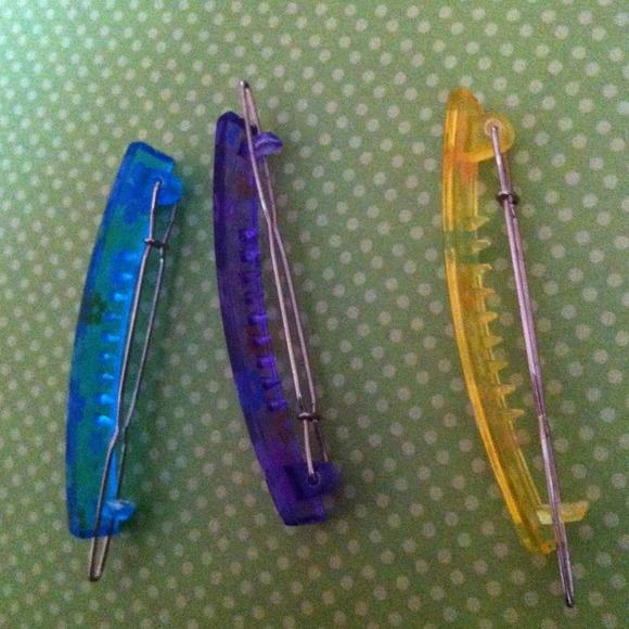 🔷Bundle of 3 Flower Hair Clips - Picture 2 of 4