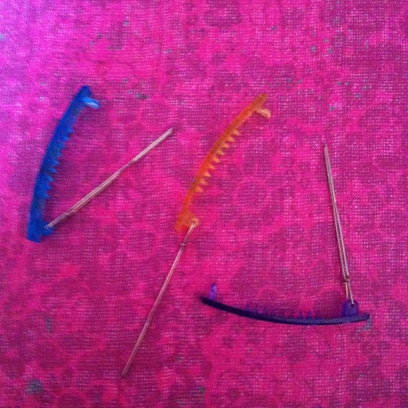 🔷Bundle of 3 Flower Hair Clips - Picture 4 of 4