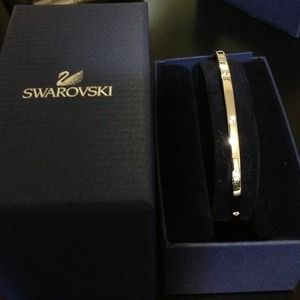 NWT Swarovski bangle bracelet with rhinestones