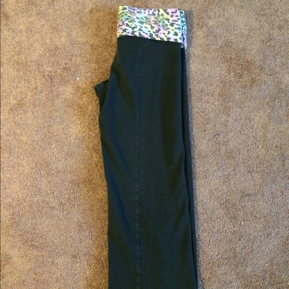 🚫SOLD🚫Pink XS Capri Love pink" is faded