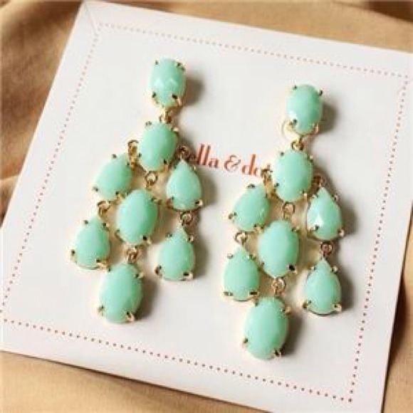 Stella Dot Jewelry Lily Chandelier Earrings Poshmark Stella Dot Lily Chandelier Earrings