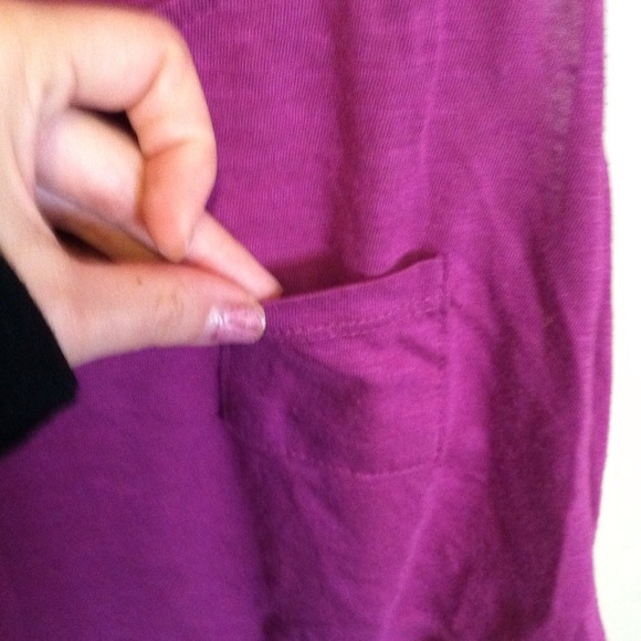 🎀sold🎀2 F21 cropped tops - Picture 2 of 4