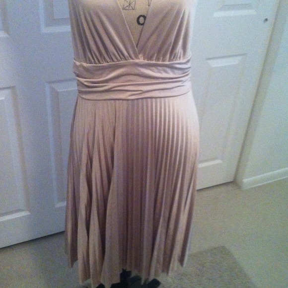 🚫SOLD🚫Marilyn Monroe style Dress! - Picture 2 of 4