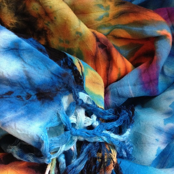 Japanese Tie Dye Scarf | Indigo Blue + Olive + White Cosmos  Tiedyed Scarf
