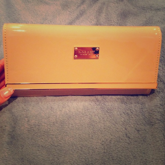 Gold chain Nine West Clutch