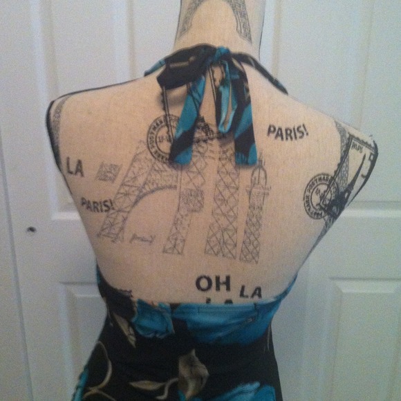 🚫SOLD🚫Sexy Halter Dress! - Picture 3 of 4