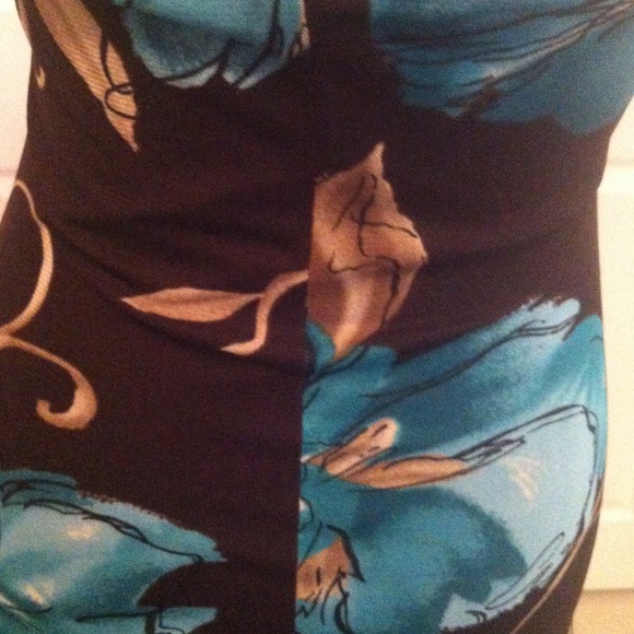 🚫SOLD🚫Sexy Halter Dress! - Picture 4 of 4