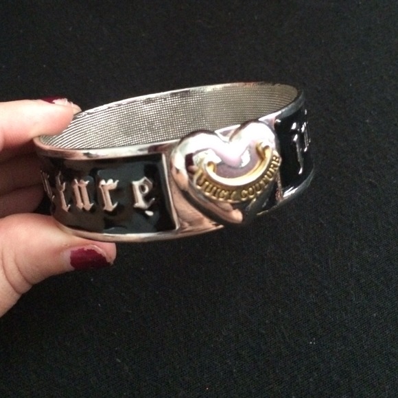 Juicy Couture bangle