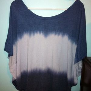 SOLDBlue, white and fuchsia 'tie-die' circle shirt