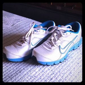 Nike dual fusions 8.5 women's