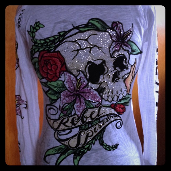SOLD!Rebel Spirit long sleeve, bling burn out t❤️